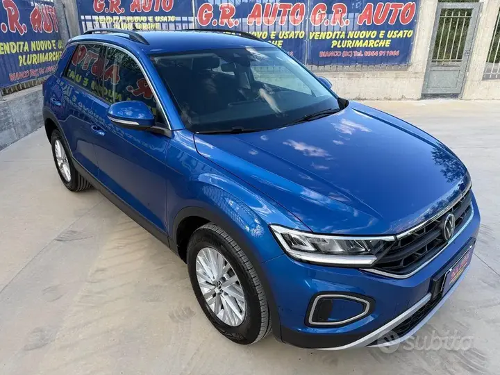 Volkswagen T-Roc 2023 photo 4