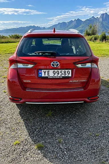 Toyota Auris 2016 photo 3