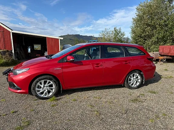 Toyota Auris 2016 photo 4