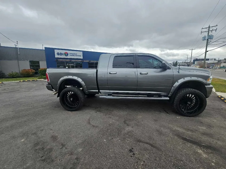 Dodge Ram 3500 2013 photo 2
