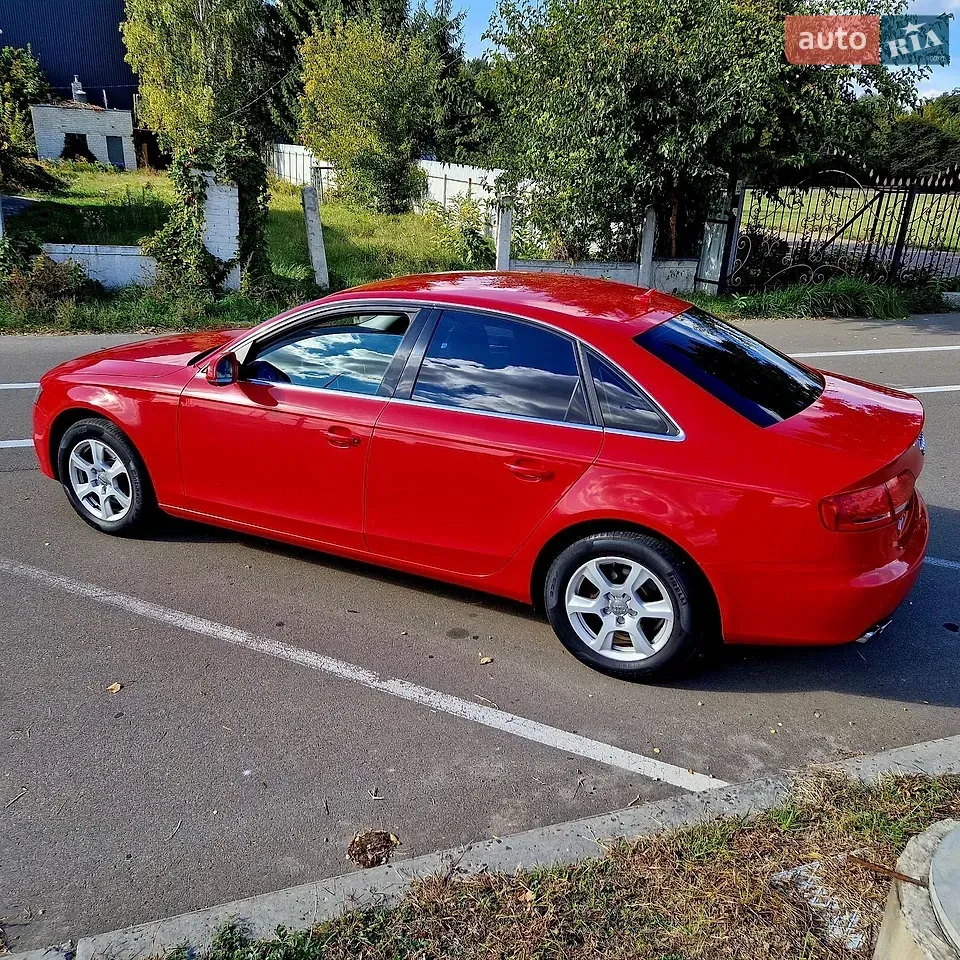Audi A4 2010 photo 5