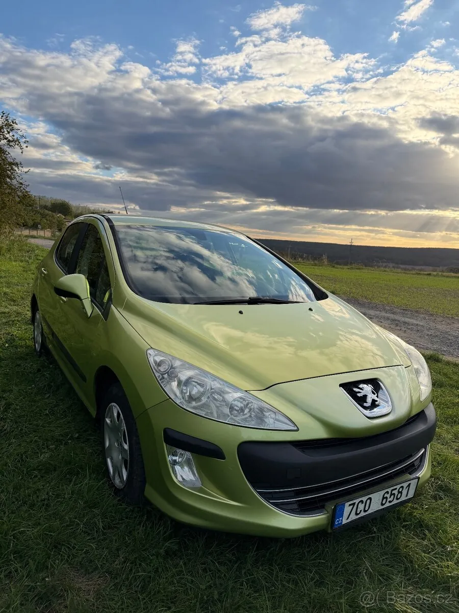 Peugeot 308 2008 photo 3