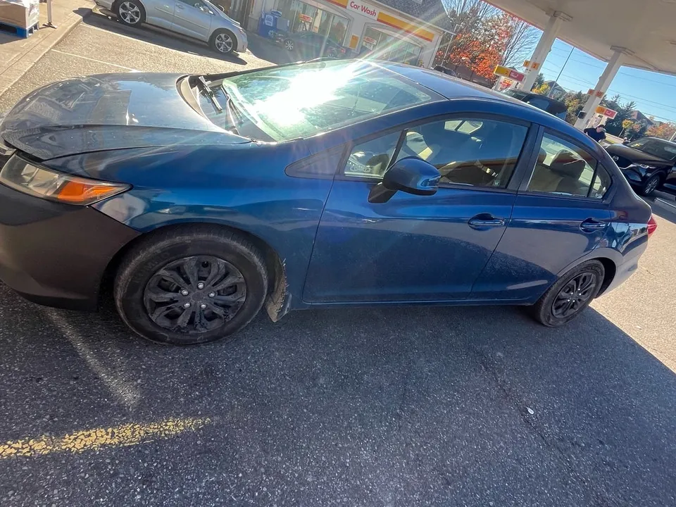 Honda Civic 2012 photo 2