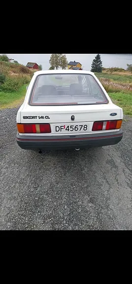 Ford Escort 1988 photo 3