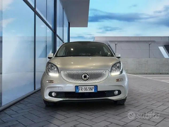 Smart Forfour 2018 photo 2