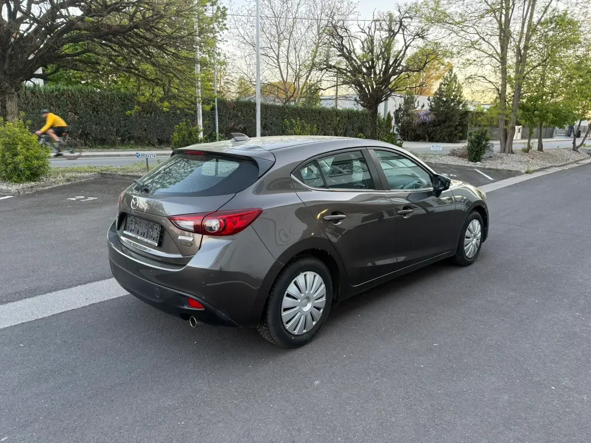 Mazda Mazda3 2015 photo 3