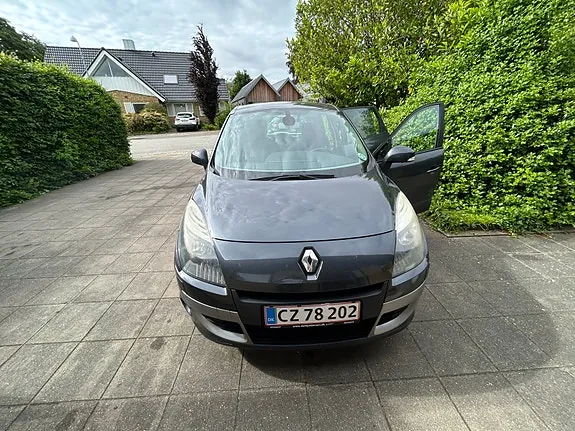 Renault Scenic Iii 2011 photo 2