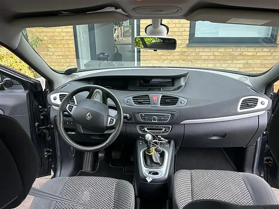 Renault Scenic Iii 2011 photo 3