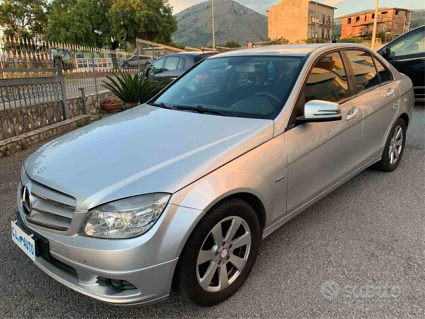 Mercedes-Benz C 180