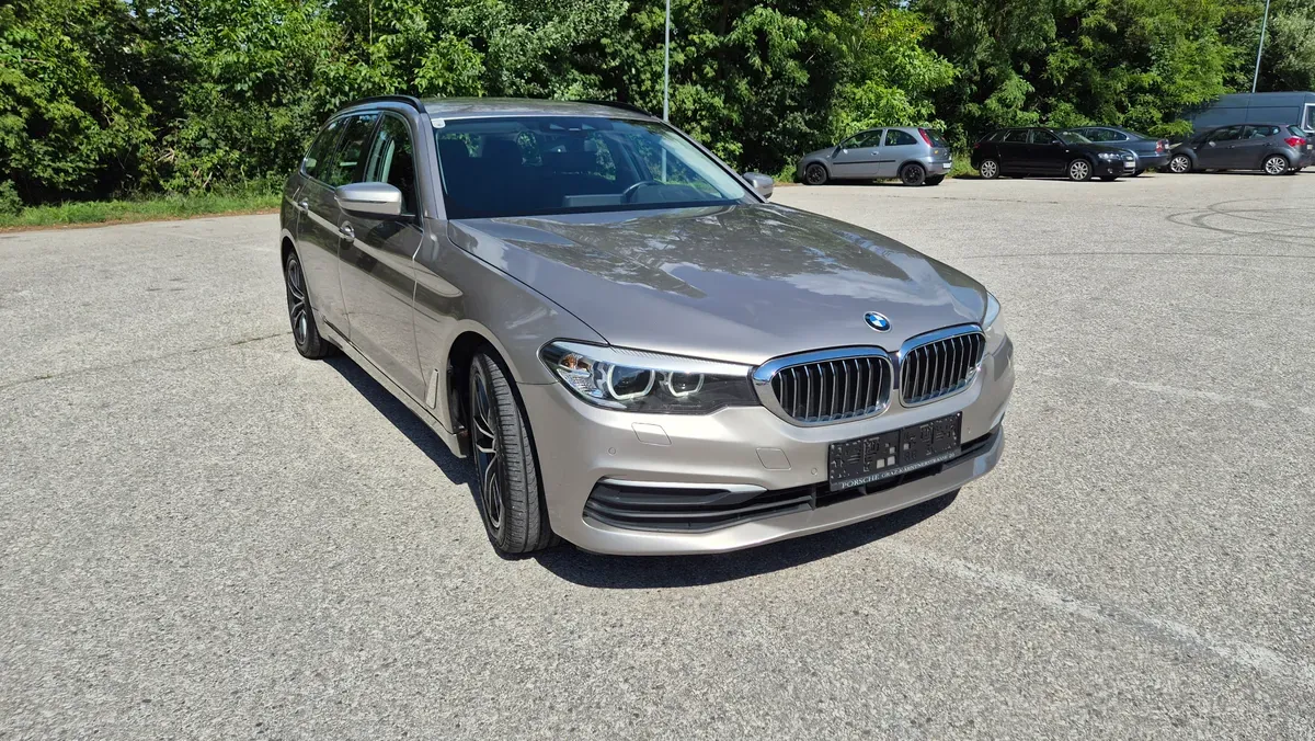 BMW 5 Series 2017 photo 2
