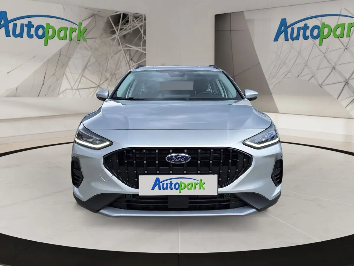 Ford Focus Active 2025 photo 2