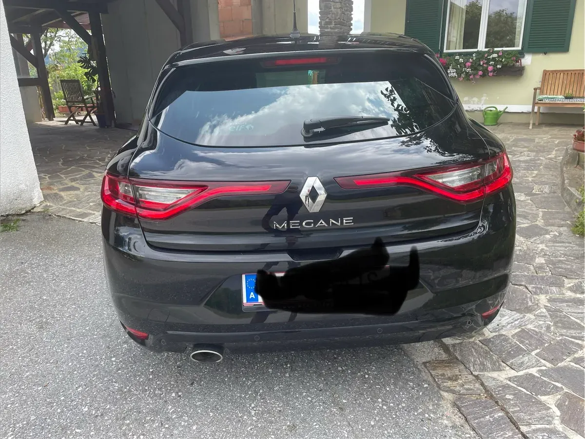 Renault Megane 2017 photo 2