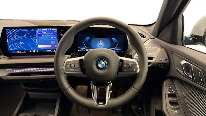 BMW 1 Series 2026 photo 5