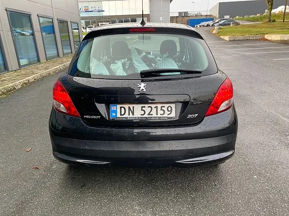 Peugeot 207 2010 photo 4