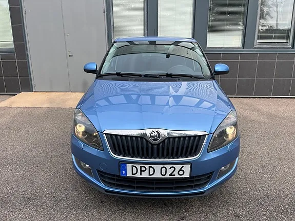 Skoda Fabia 2015 photo 2