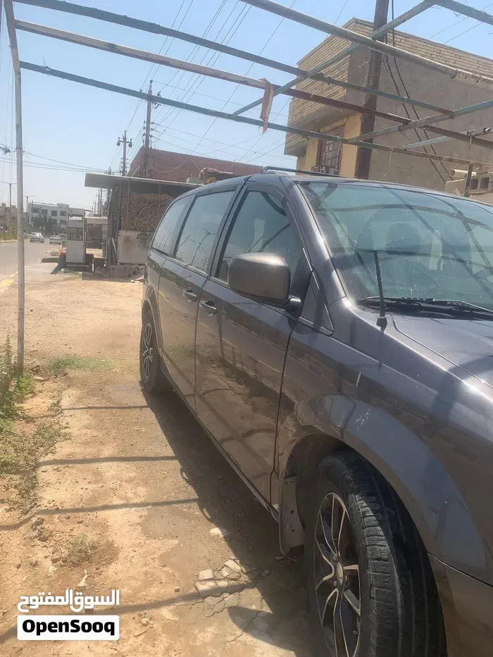 Dodge Caravan 2018 photo 3