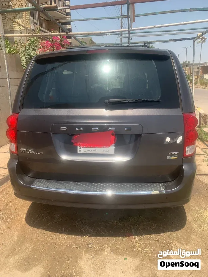 Dodge Caravan 2018 photo 2