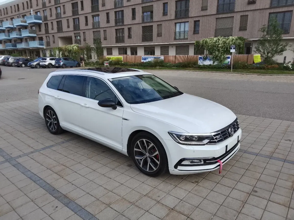 Volkswagen Passat 2018 photo 2