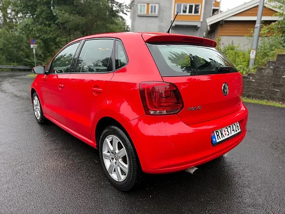 Volkswagen Polo 2011 photo 3