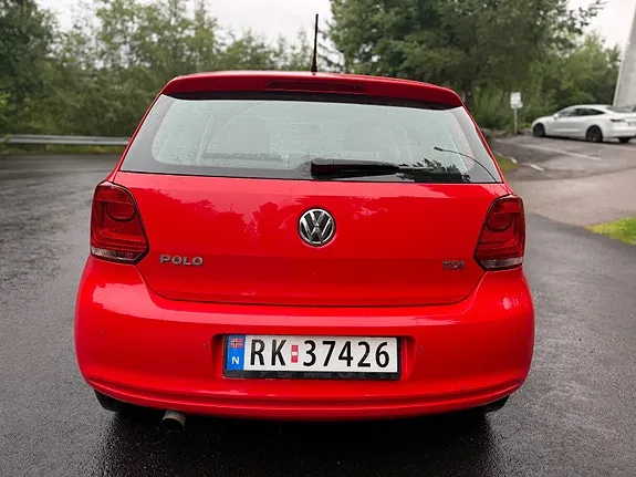 Volkswagen Polo 2011 photo 4