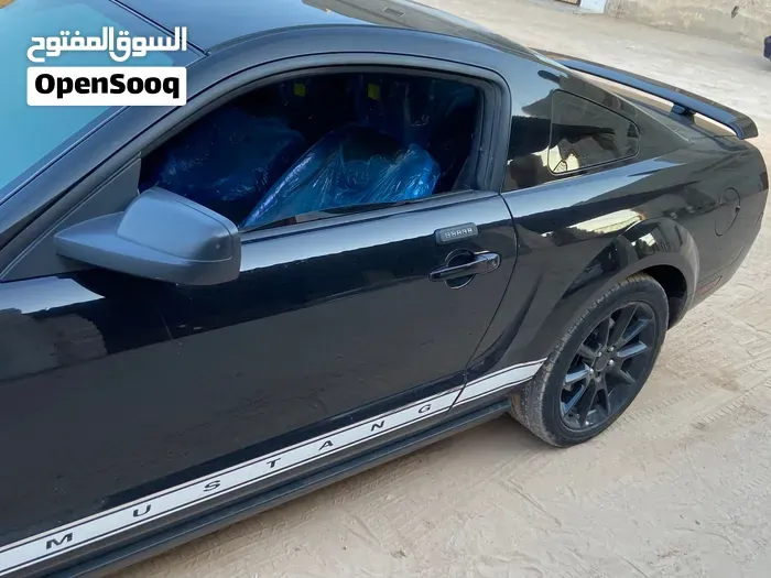 Ford Mustang 2011 photo 3