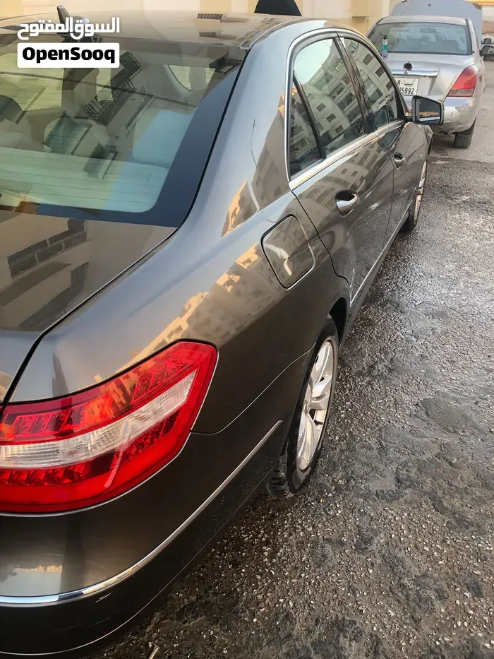 Mercedes-Benz E-Class 2010 photo 3