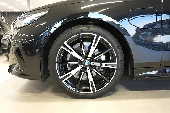 BMW 530E 2026 photo 3