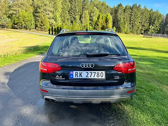 Audi A4 Allroad 2011 photo 4