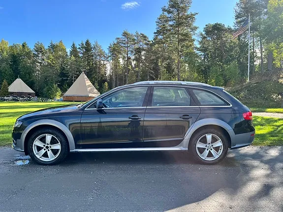 Audi A4 Allroad 2011 photo 2