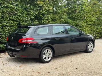 Peugeot 308 2020 photo 2