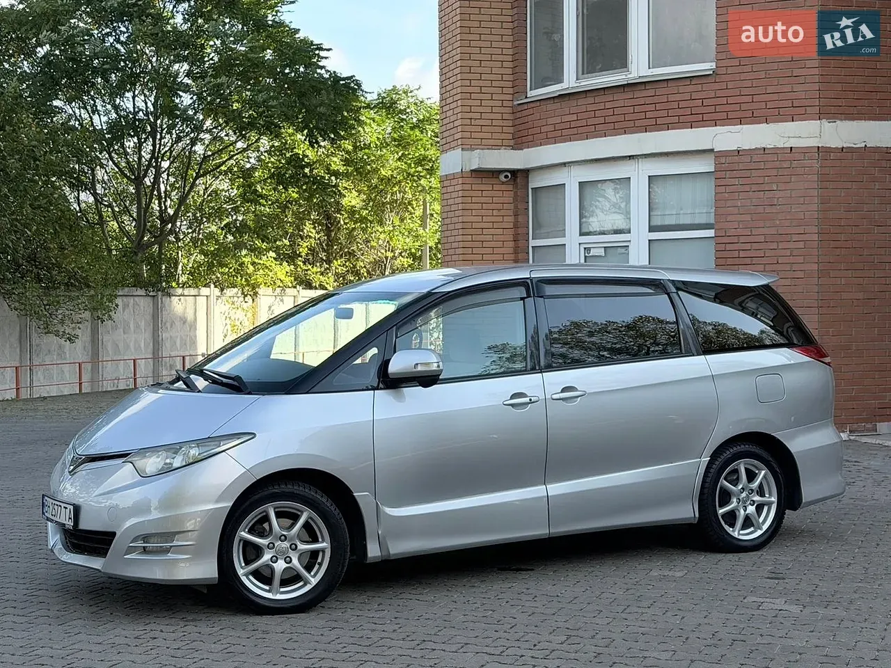 Toyota Estima 2007 photo 5