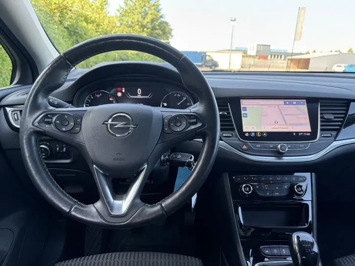 Opel Astra 2020 photo 3