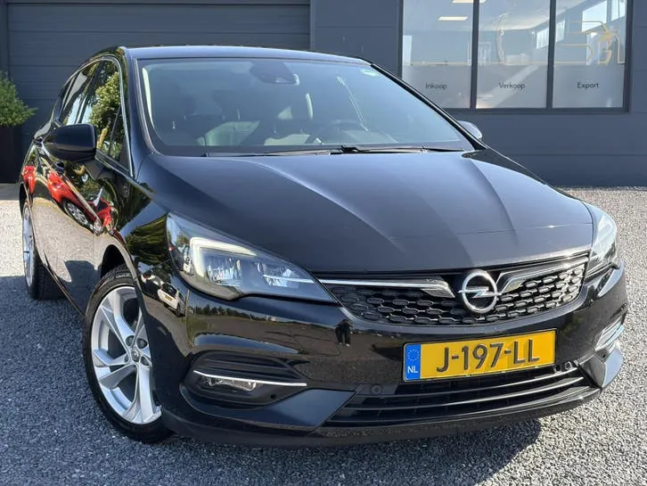 Opel Astra 2020 photo 2
