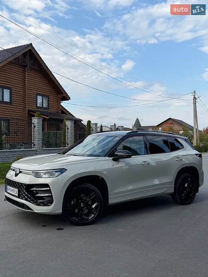 Volkswagen Tiguan 2025 photo 3