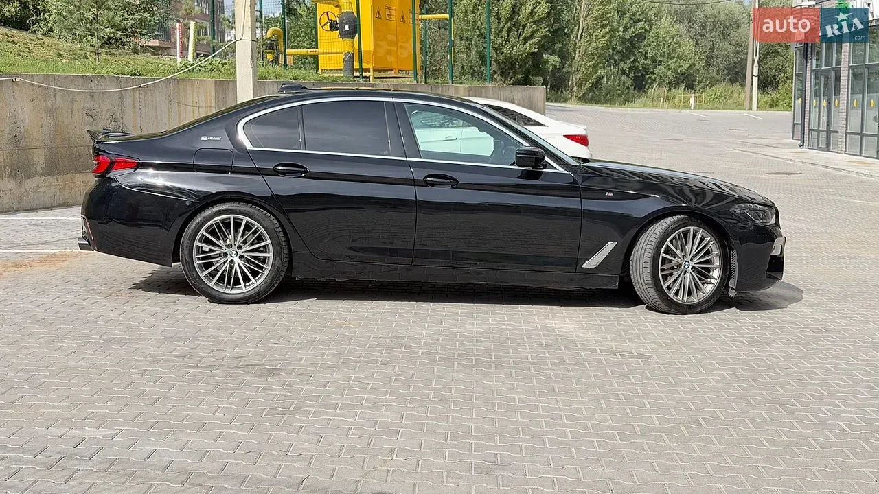 BMW 5 Series 2018 photo 4