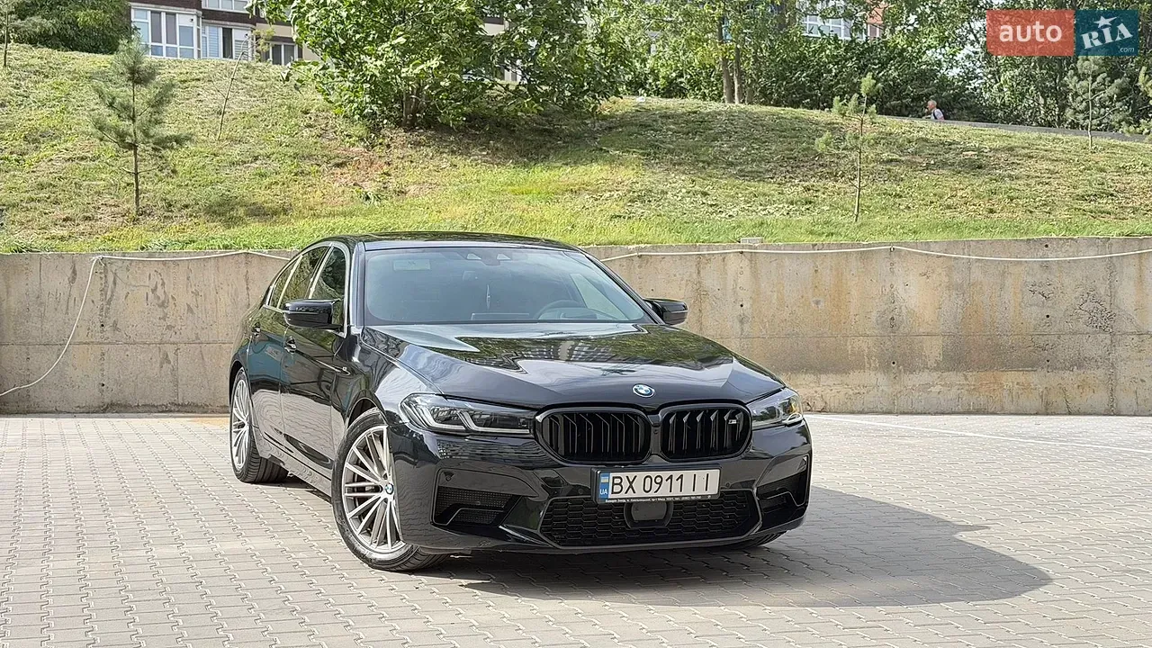BMW 5 Series 2018 photo 2