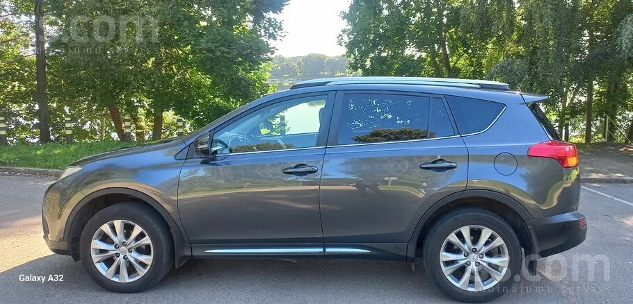Toyota Rav4 2013 photo 4