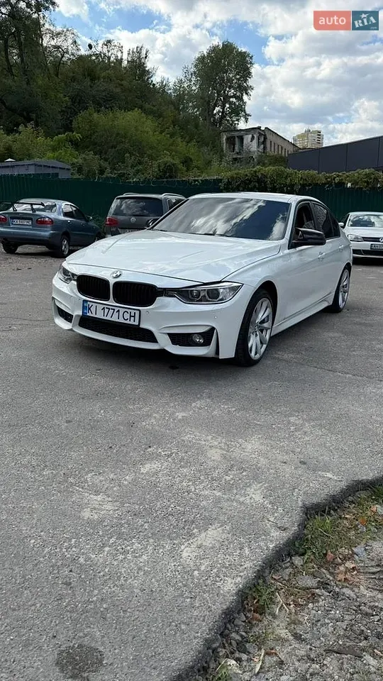 BMW 3 Series 2014 photo 2