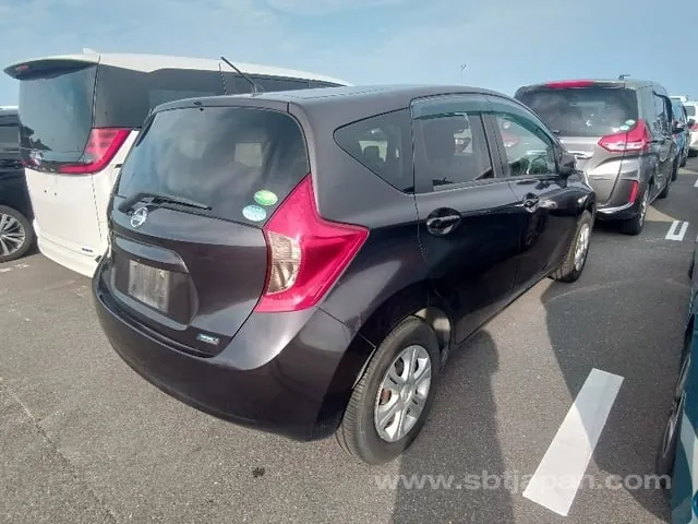 Nissan Note X 2013 photo 3
