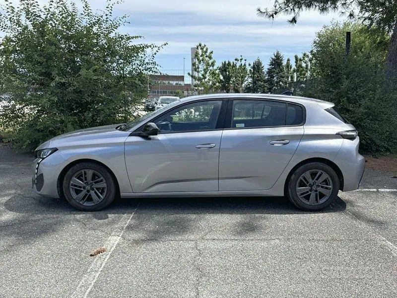 Peugeot 308 2022 photo 2