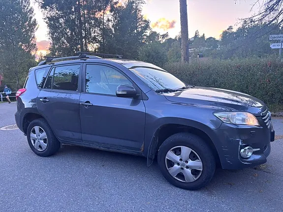 Toyota Rav4 2011 photo 3