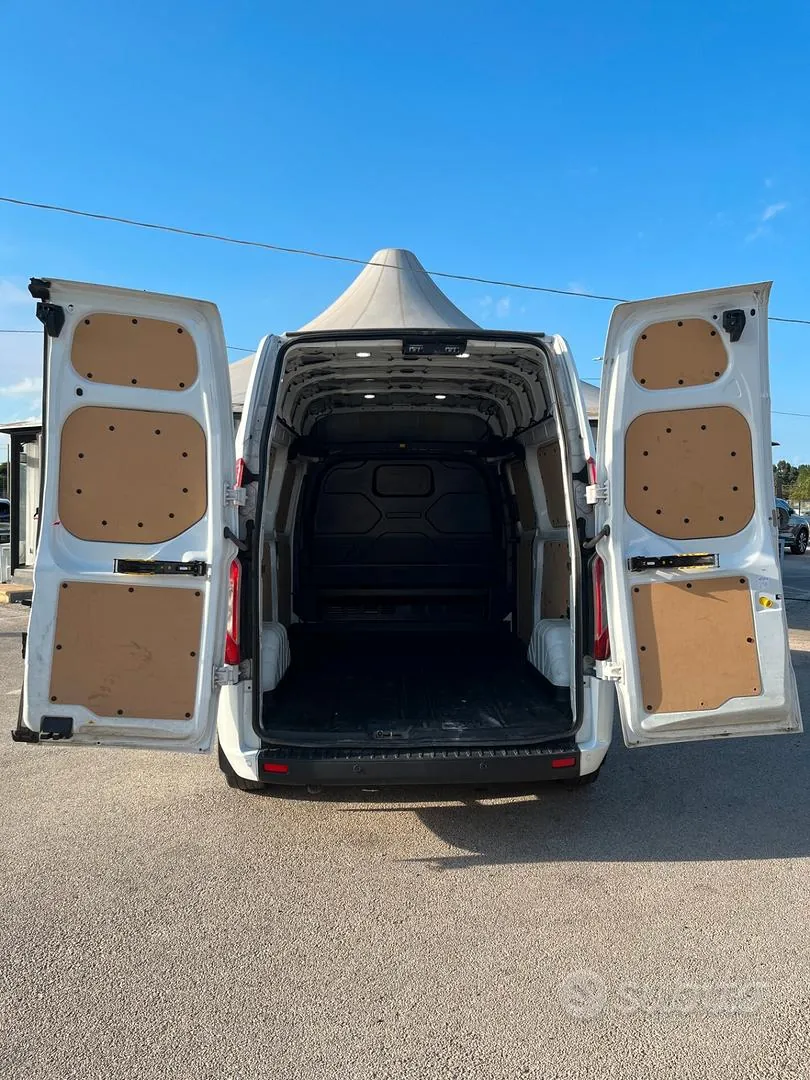 Ford Transit Custom 2023 photo 4
