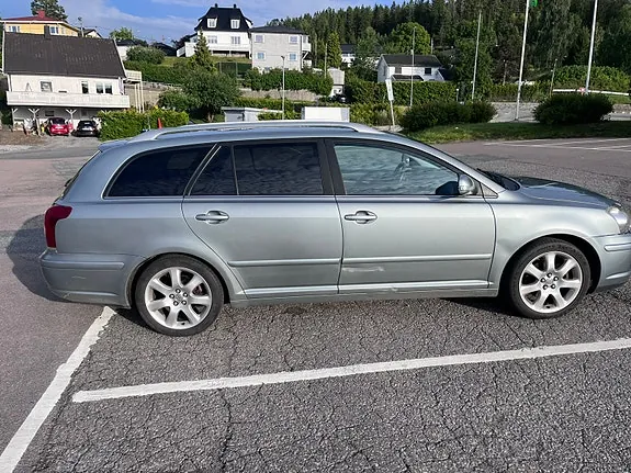 Toyota Avensis 2007 photo 2