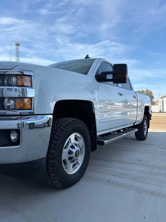 Chevrolet C/K Pickup 2500 2019 photo 5