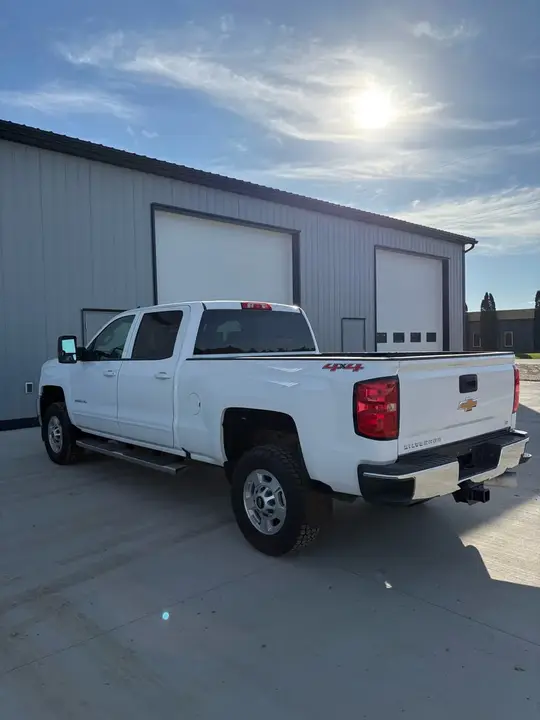 Chevrolet C/K Pickup 2500 2019 photo 4