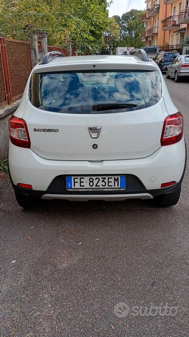 Dacia Sandero 2016 photo 2