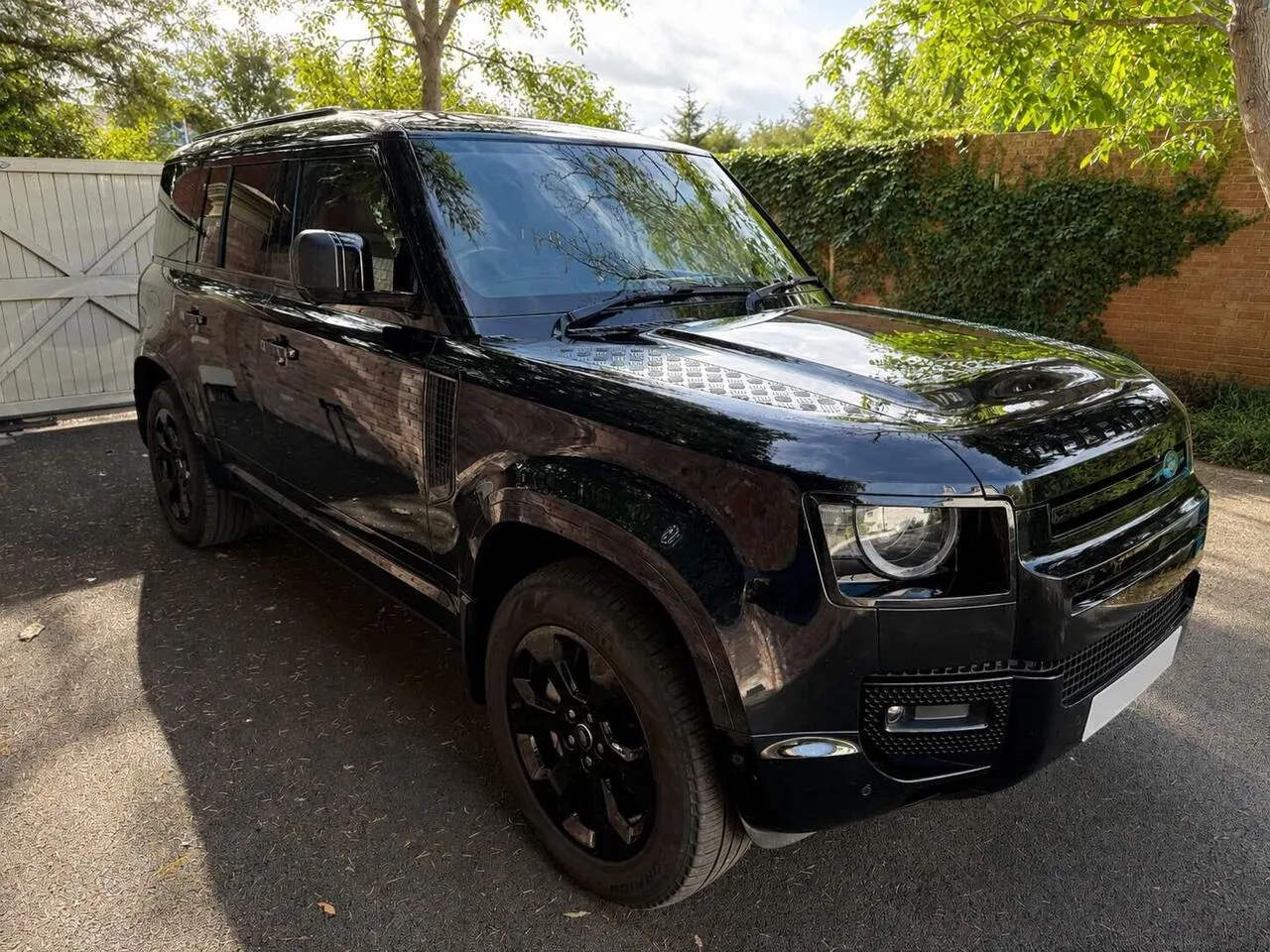 Land Rover Defender 110