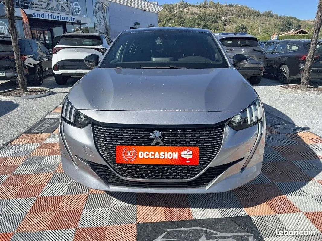 Peugeot 208 2022 photo 2
