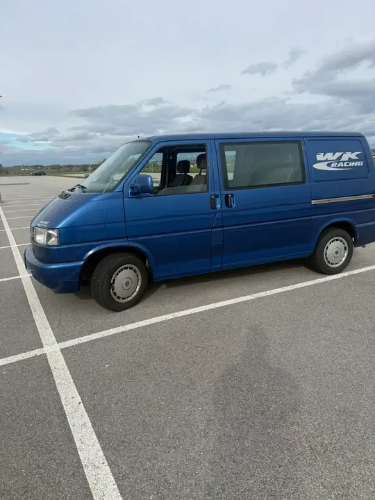 Volkswagen T4 2003 photo 2