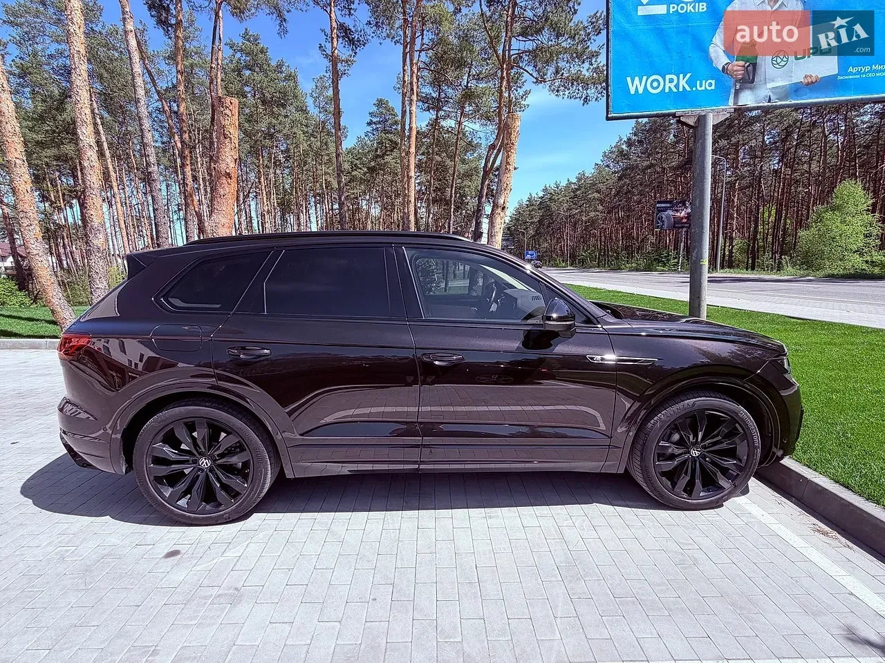 Volkswagen Touareg 2021 photo 2